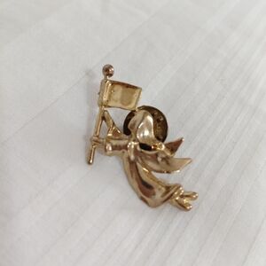 Vintage Gold Angel Flag Brooch